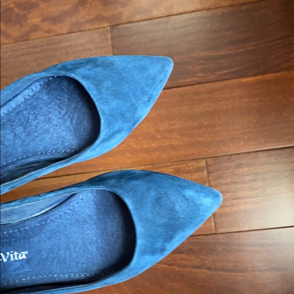 Bella Vita ‘Vivien’ pointy toe flats size 6.5M - Picture 8 of 8